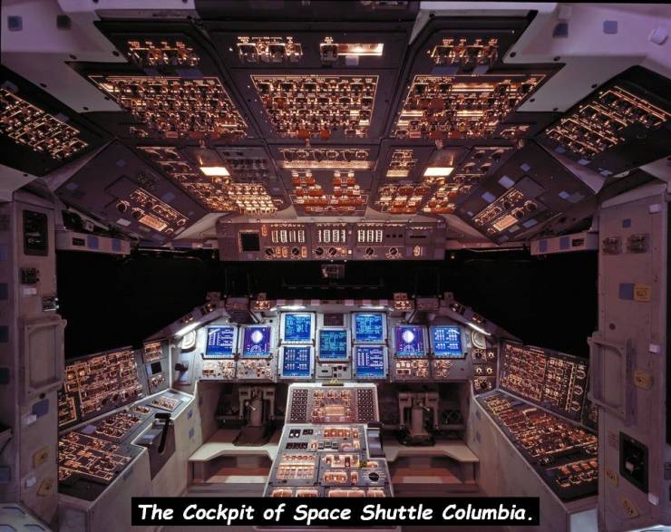Space+shuttle+cockpits+are+impressive+displays+of+engineering
