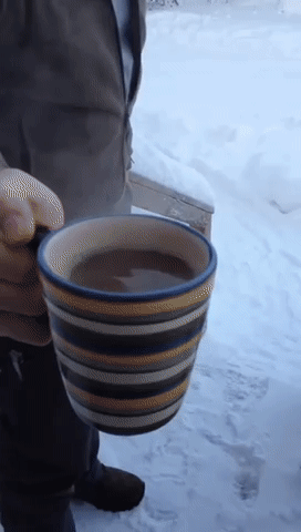 Un+cafe%2C+iced.+Danke.