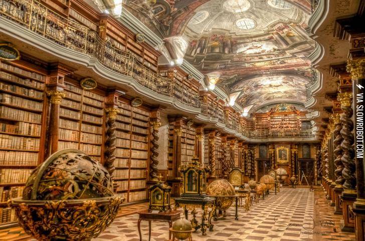 A+library+in+the+Czech+Republic