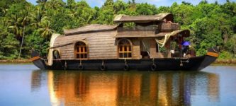 Houseboat+in+India