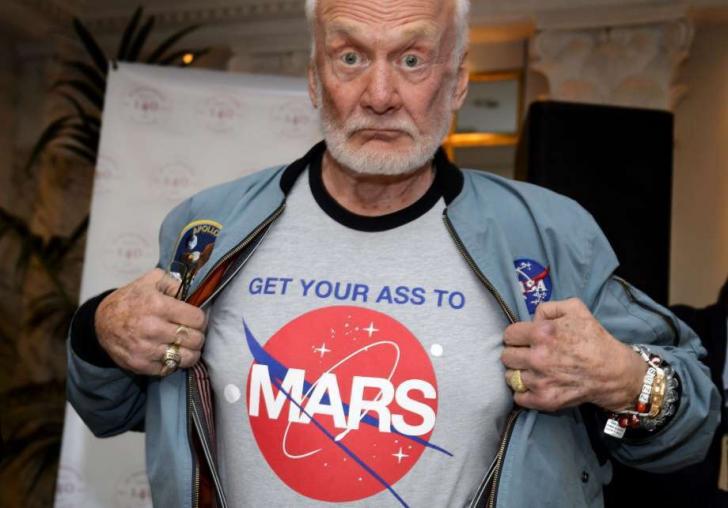Buzz+Aldrin+is+ready+for+another+trip.