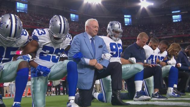 The+cowboys+taking+a+knee