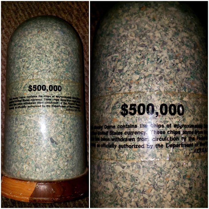 As+a+garbage+man%2C+I+have+found+a+ton+of+valuable+items+in+peoples+trash%2C+but+nothing+compares+to+today.+Today+I+found+%24500%2C000+cash%21