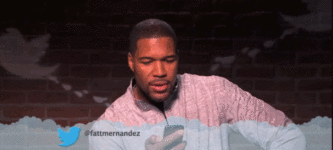 Michael+Strahan+reads+a+tweet+about+himself