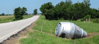 A+cement+truck+crashed+near+Winganon%2C+Oklahoma+in+the+1950s+and+the+mixer+was+too+heavy+to+move.+It%26%238217%3Bs+still+there%3B+locals+have+painted+it+to+look+like+an+abandoned+NASA+capsule.