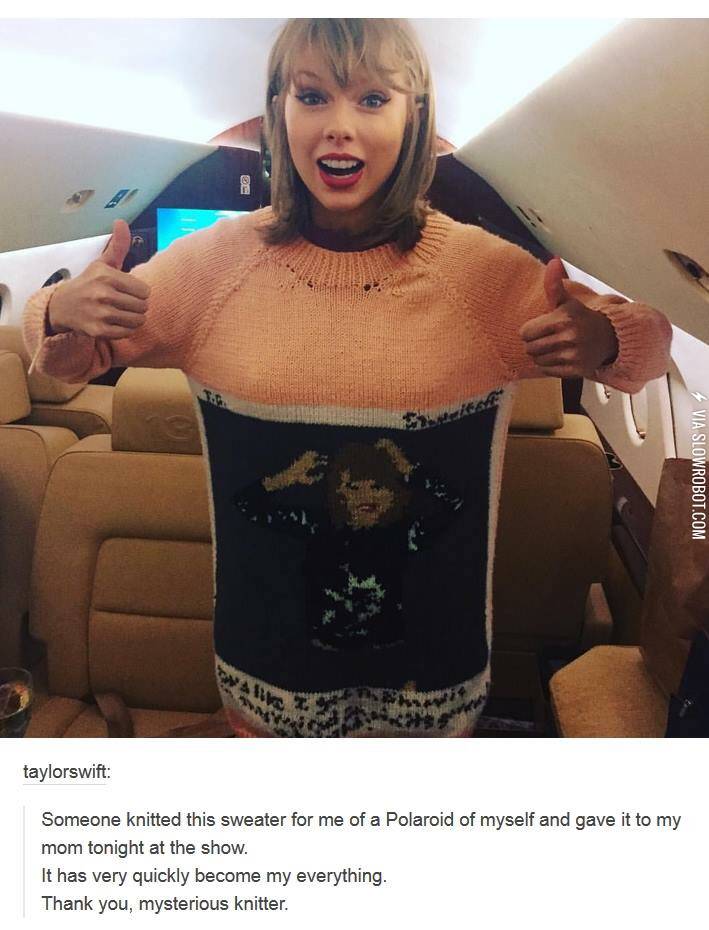 Taylor+Swift+in+her+knitted+sweater