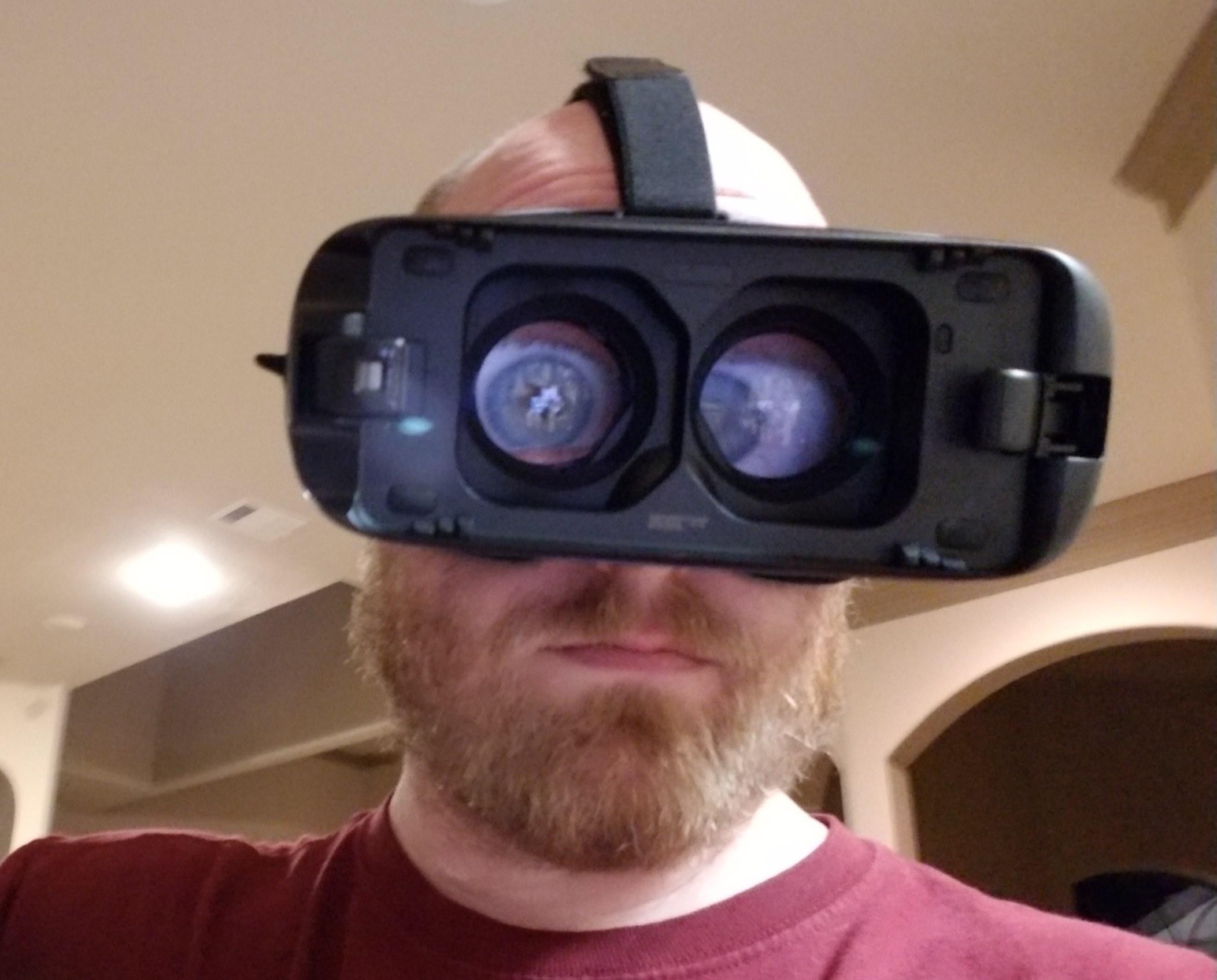 VR+Goggles+without+the+phone+attached.