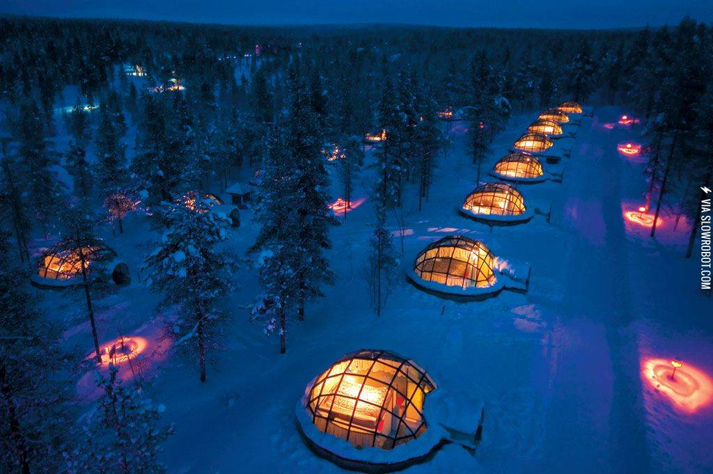 Finnish+hotel+and+igloo+resort.