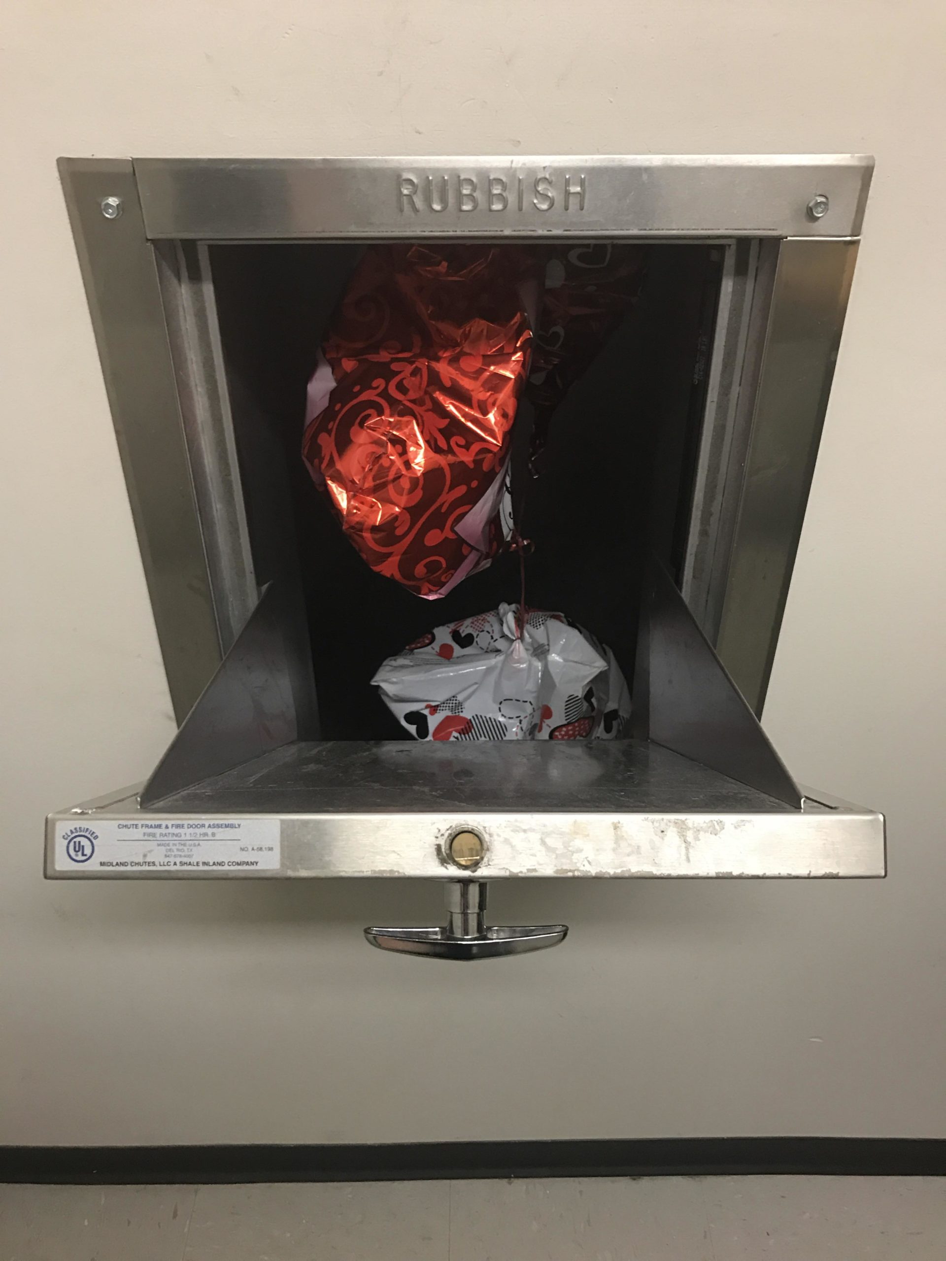 Someone+%26%238220%3Bthrew+away%26%238221%3B+helium+balloons-+they+are+now+floating+in+the+trash+chute+on+the+top+floor+of+my+building.