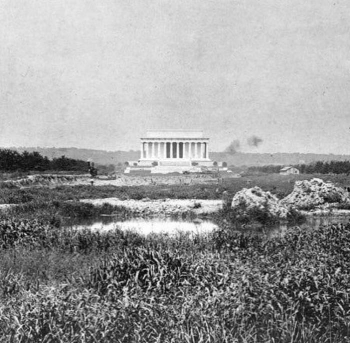 Lincoln+Memorial+before+construction+of+the+reflecting+pool%2C+1916.