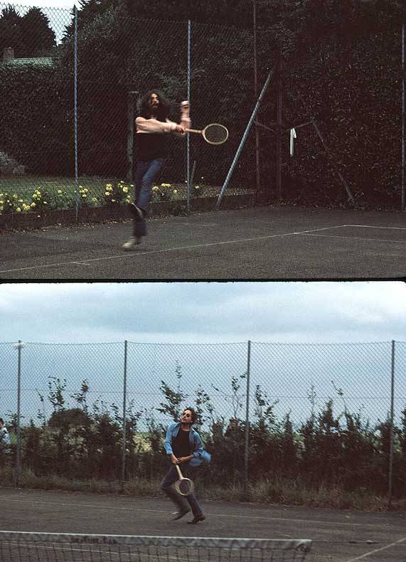 George+Harrison+and+Bob+Dylan+playing+tennis+in+1969.