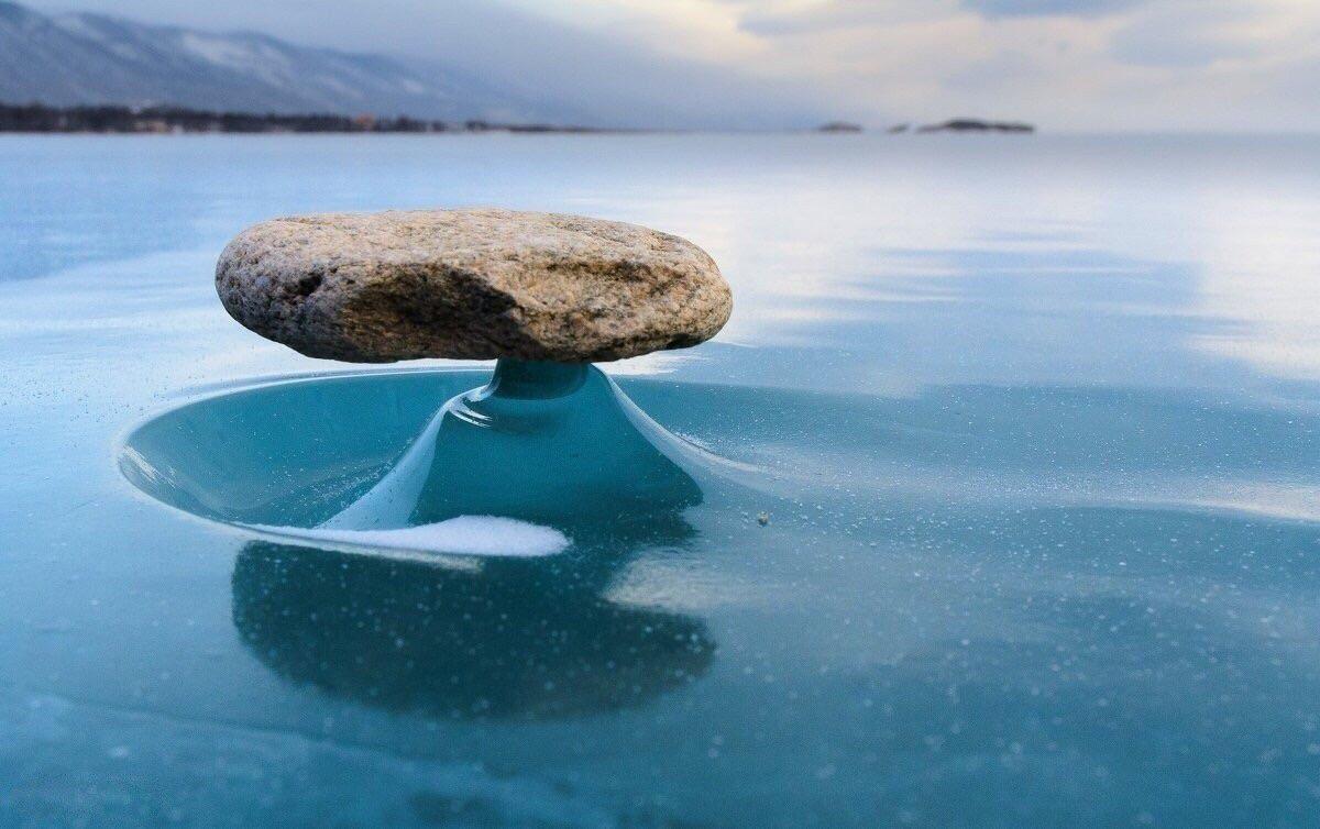 Rocks+on+ice.