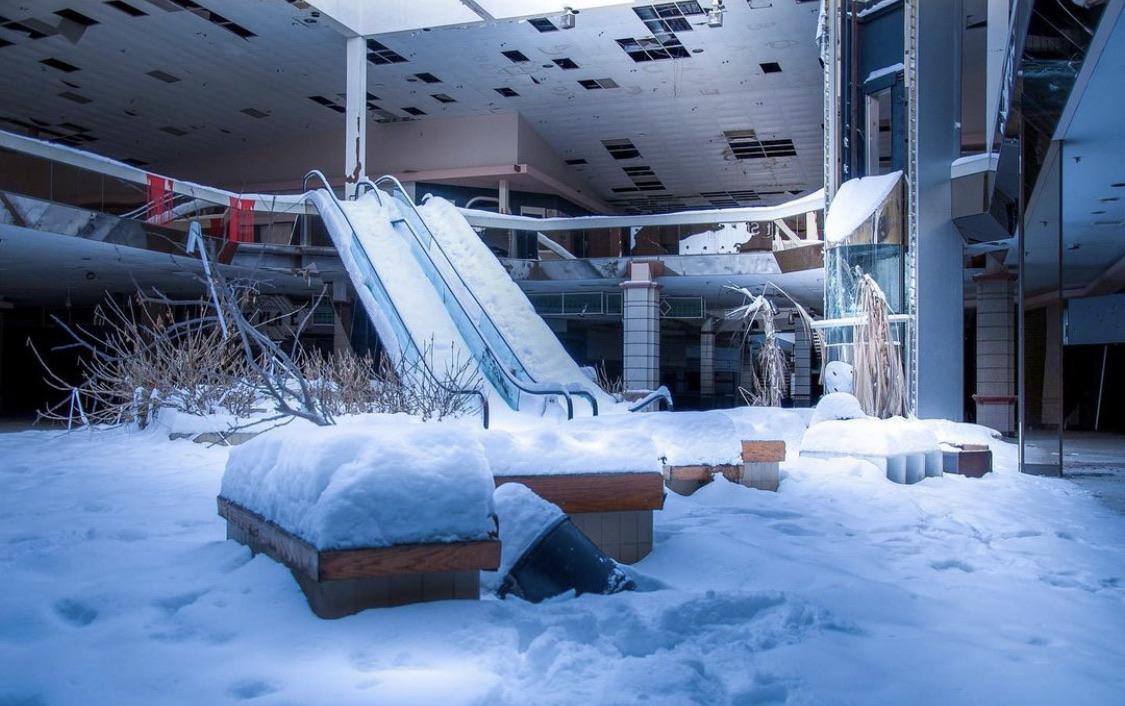 Abandoned+mall+filled+with+snow