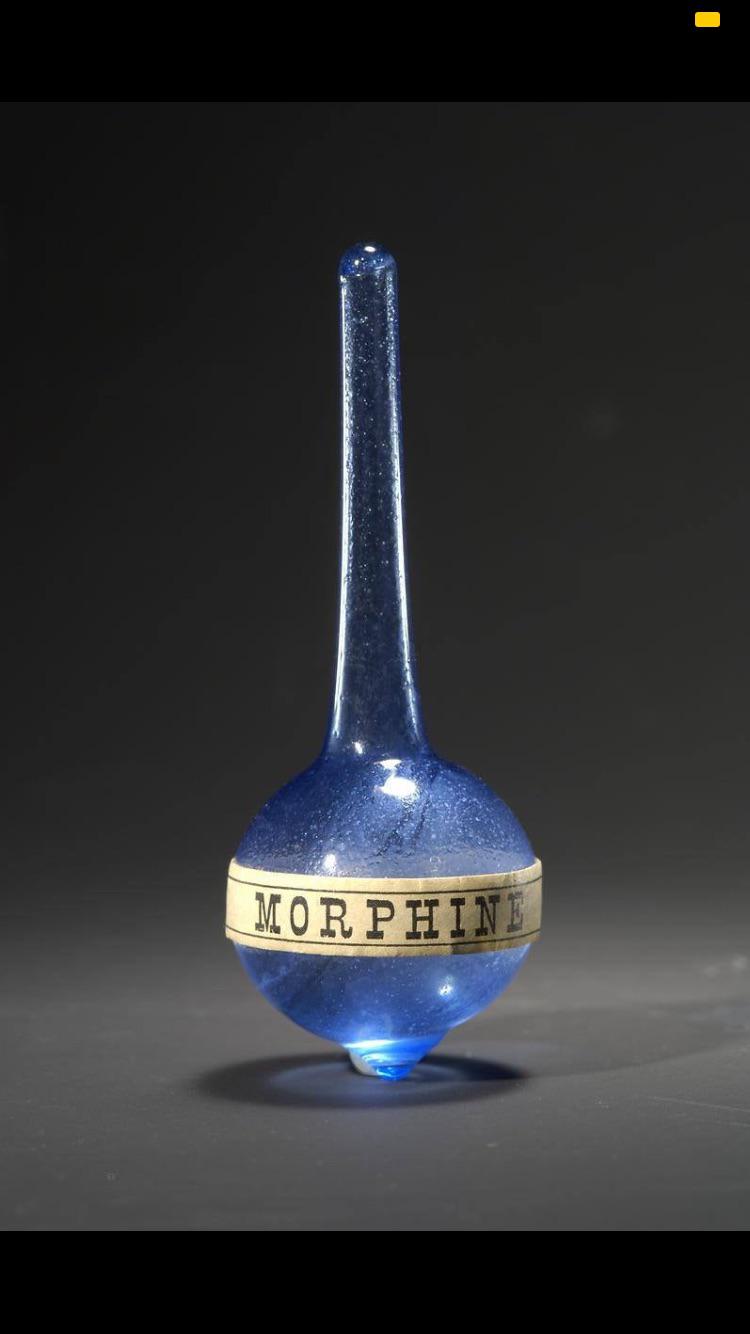 A+morphine+bottle+from+the+1880%26%238217%3Bs.