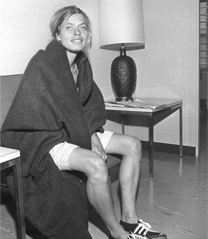 Bobbi+Gibb%2C+first+woman+to+run+the+Boston+Marathon+in+1966%2C+she+ran+without+a+number+because+women+were+not+allowed+into+the+race.