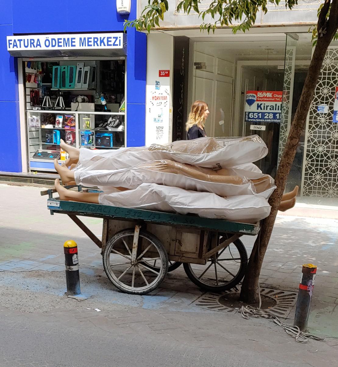 BRING+OUT+YOUR+DEAAAD%21