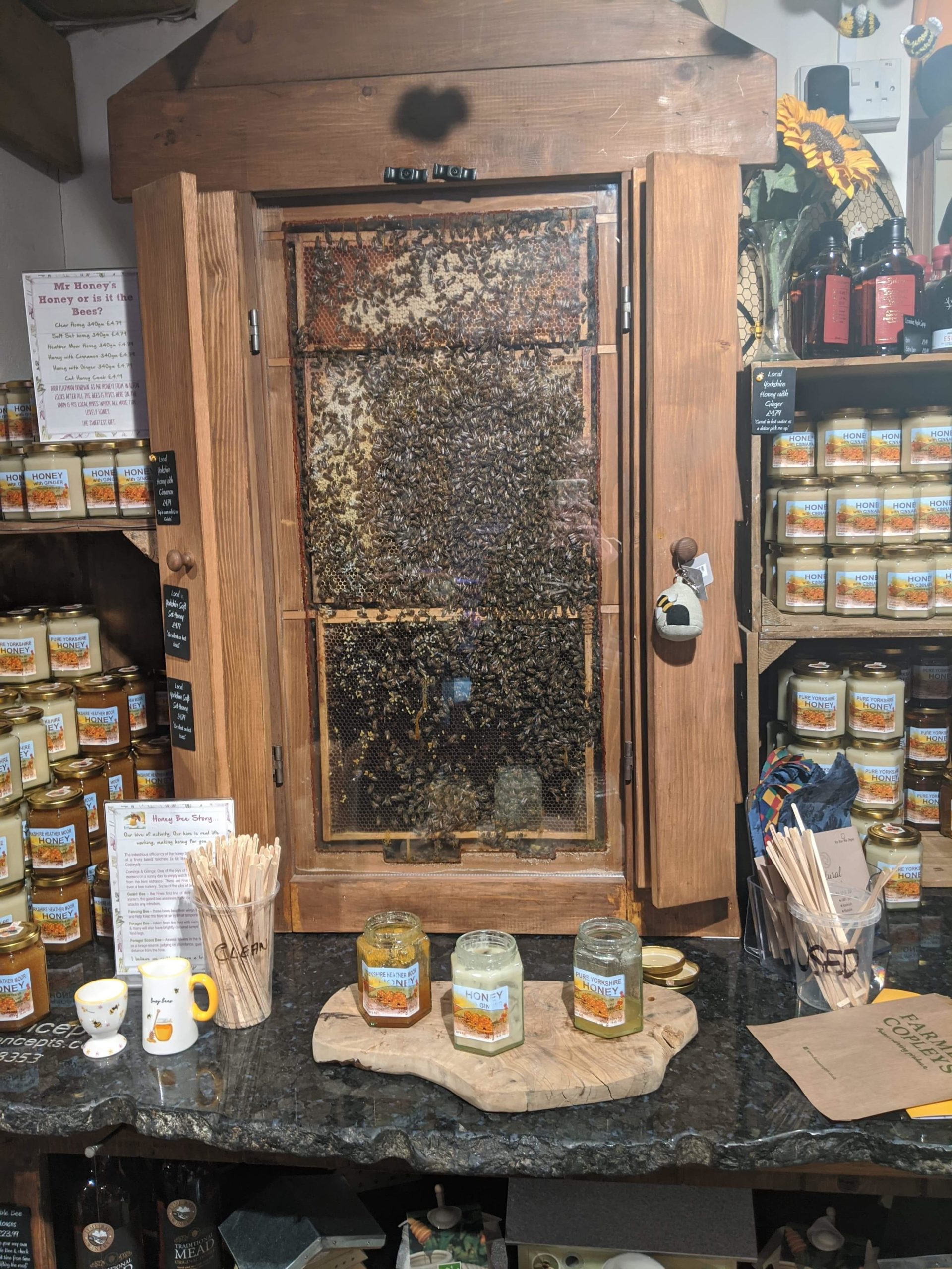 This+farm+shop+has+a+working+bee+hive+inside