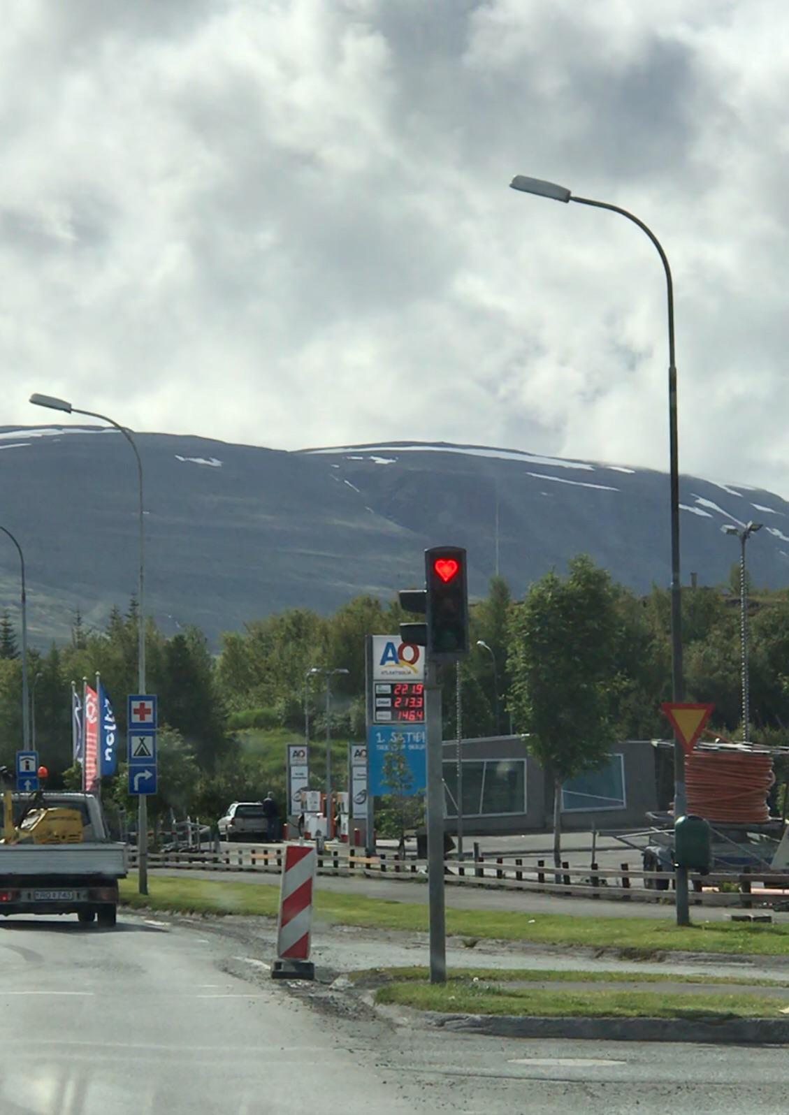 In+Iceland%2C+some+of+the+light+signals+are+heart+shaped