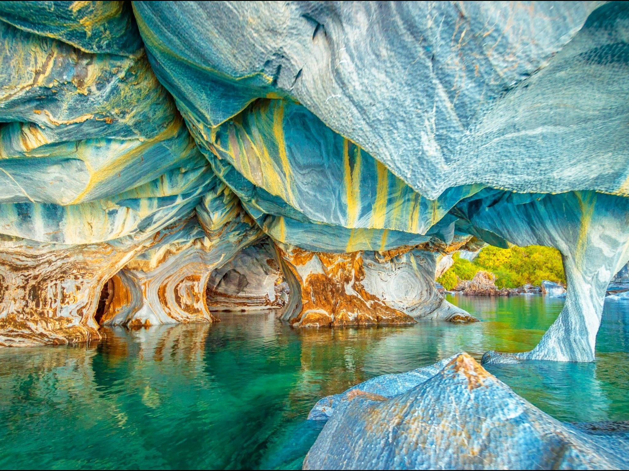 Marble+caves+in+Chile.