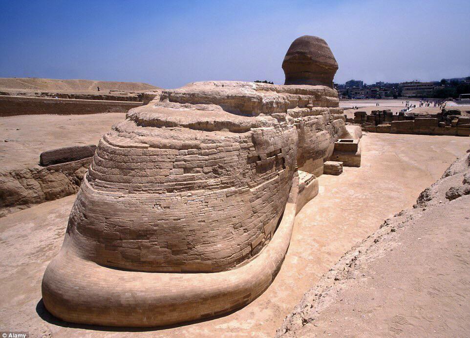 The+Great+Sphinx+of+Giza+has+a+tail