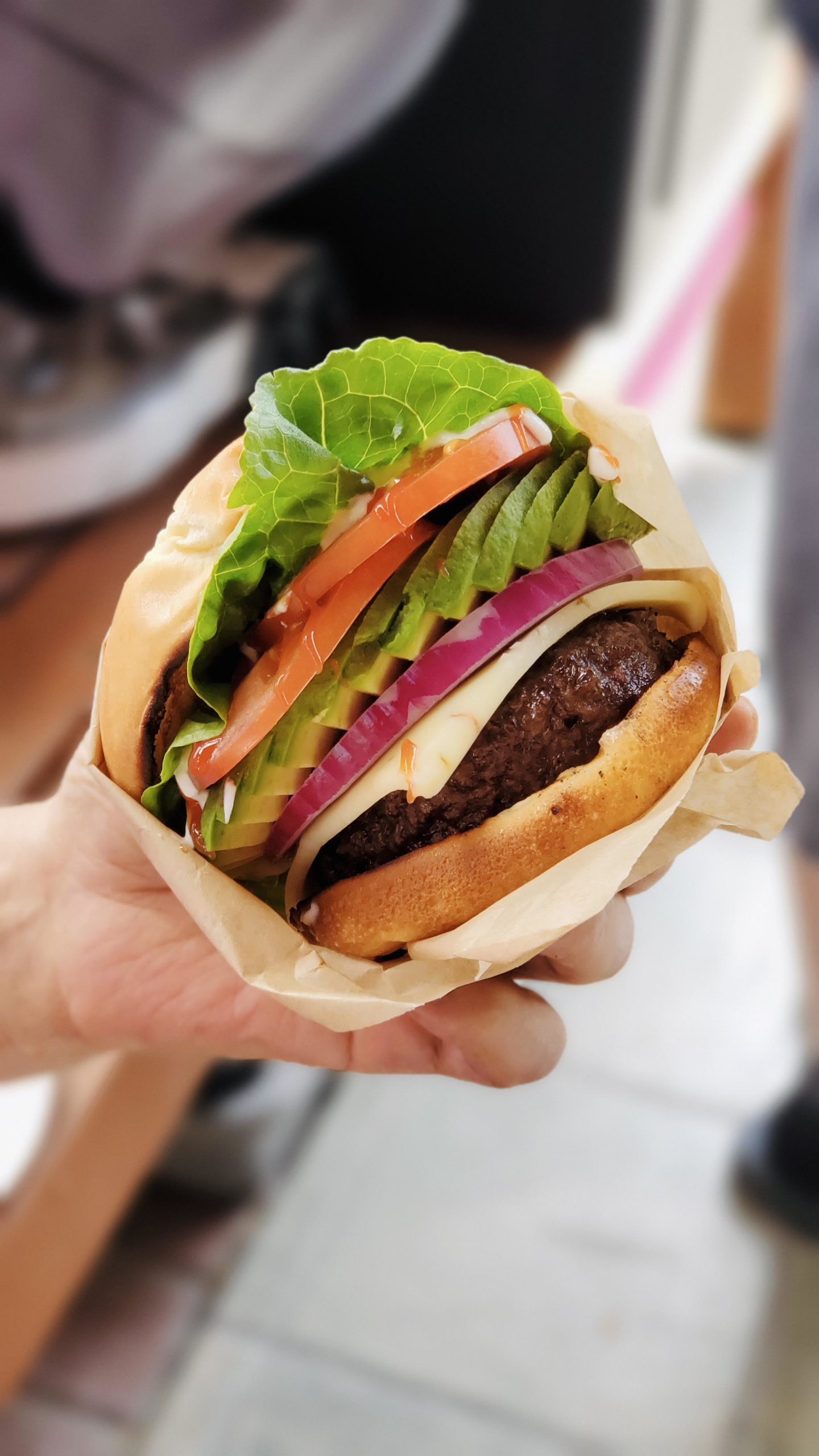 Satisfying+avocado+slices.