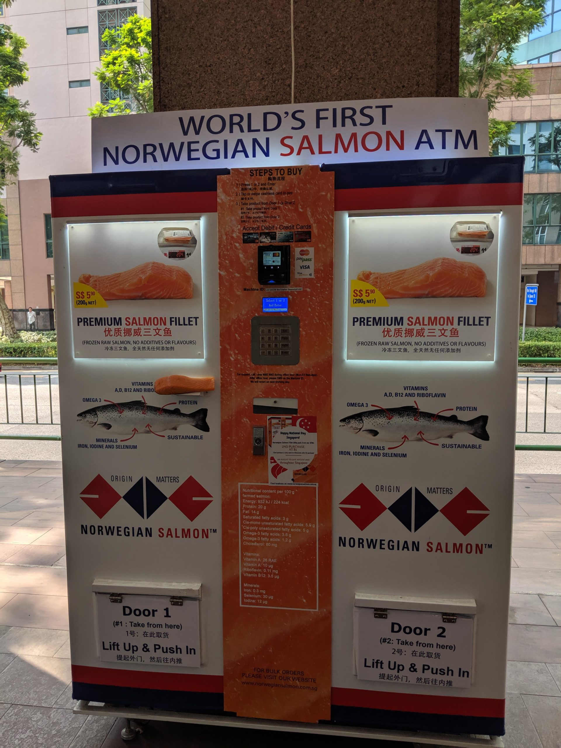 Norwegian+salmon+vending+machine+in+Singapore