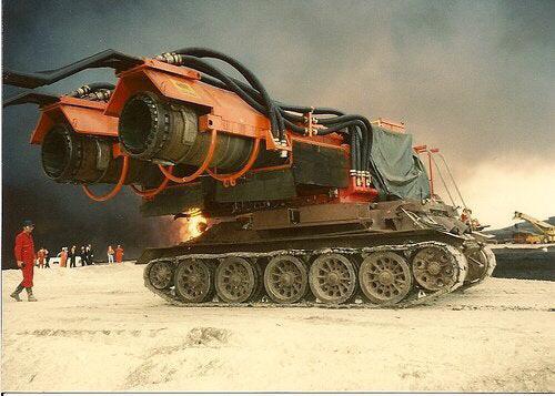This+tank+that+puts+out+oil+well+fires