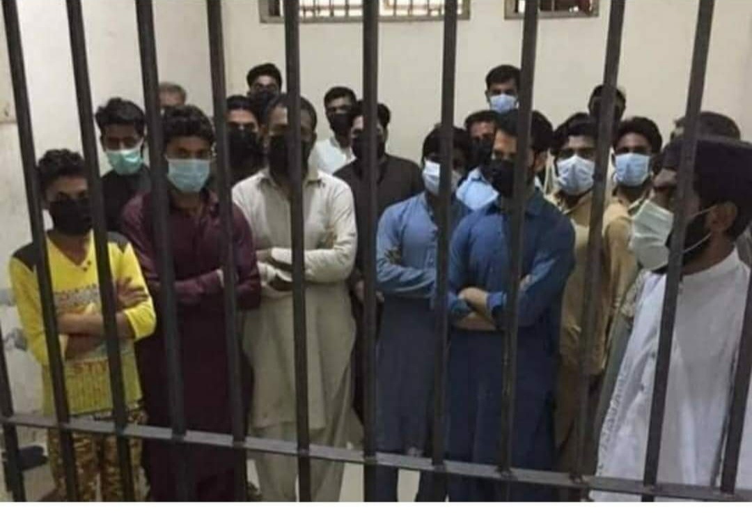 Jailed+because+they+did+not+maintain+the+6+feet+rule+in+pakistan%26%238230%3B+allegedly.