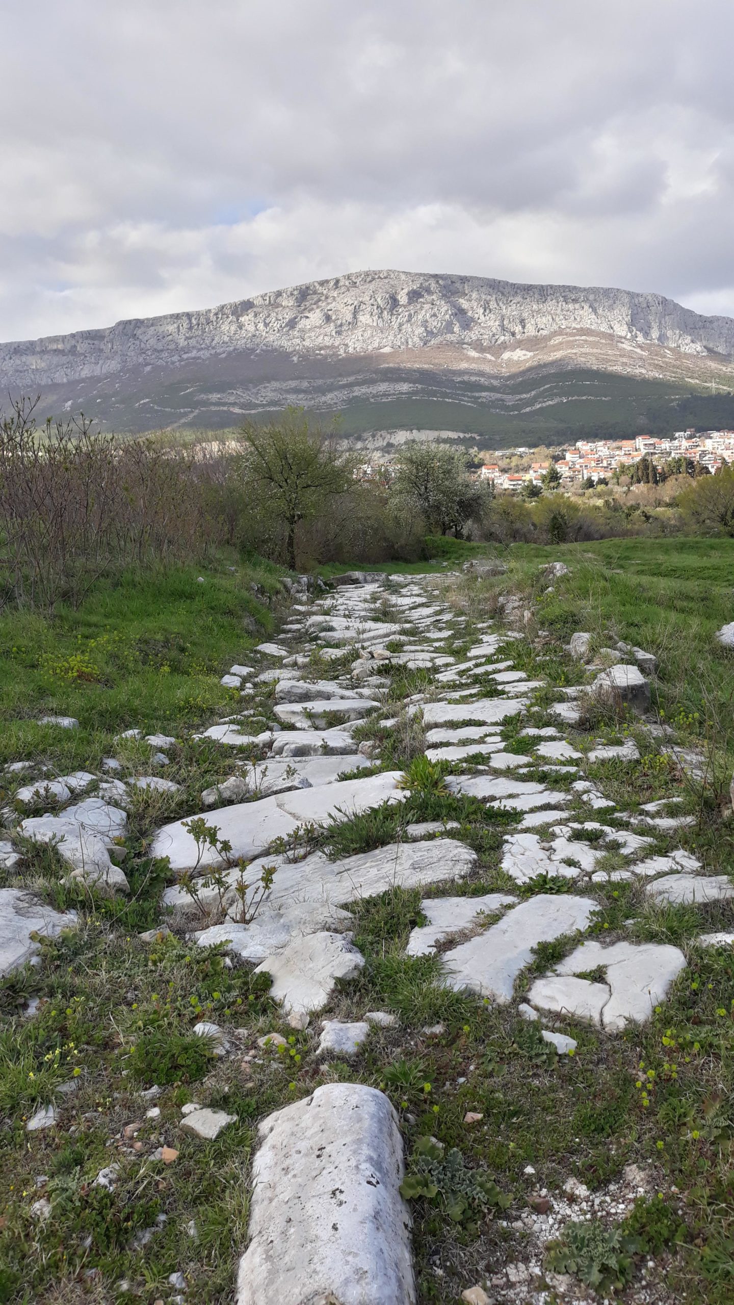 This+long+abandoned+and+forgotten+road+from+the+Roman+empire