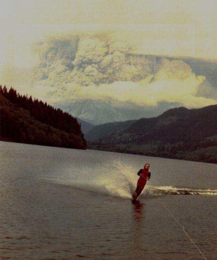 Waterskiing+away+from+the+1980+Mt.+St.+Helens+eruption