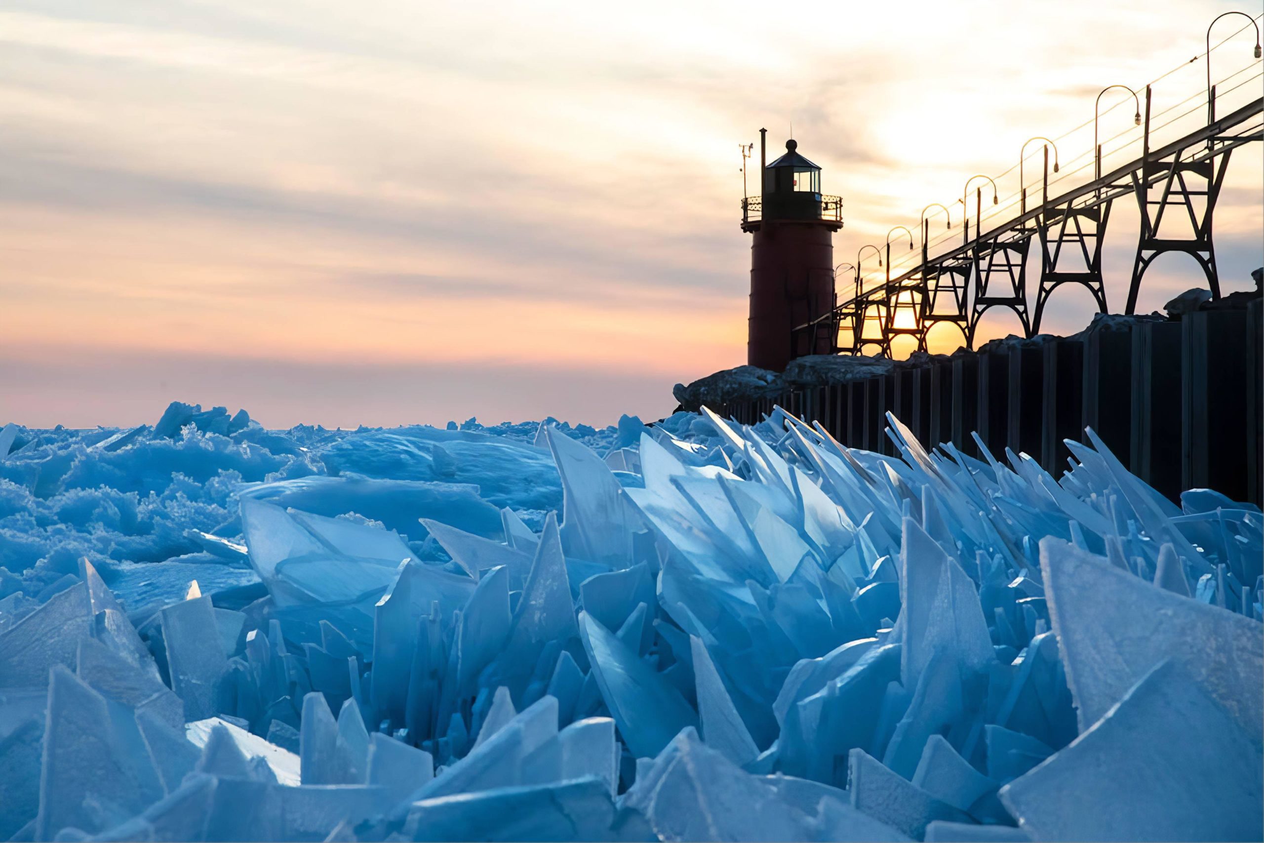 Ice+shards+along+Lake+Michigan