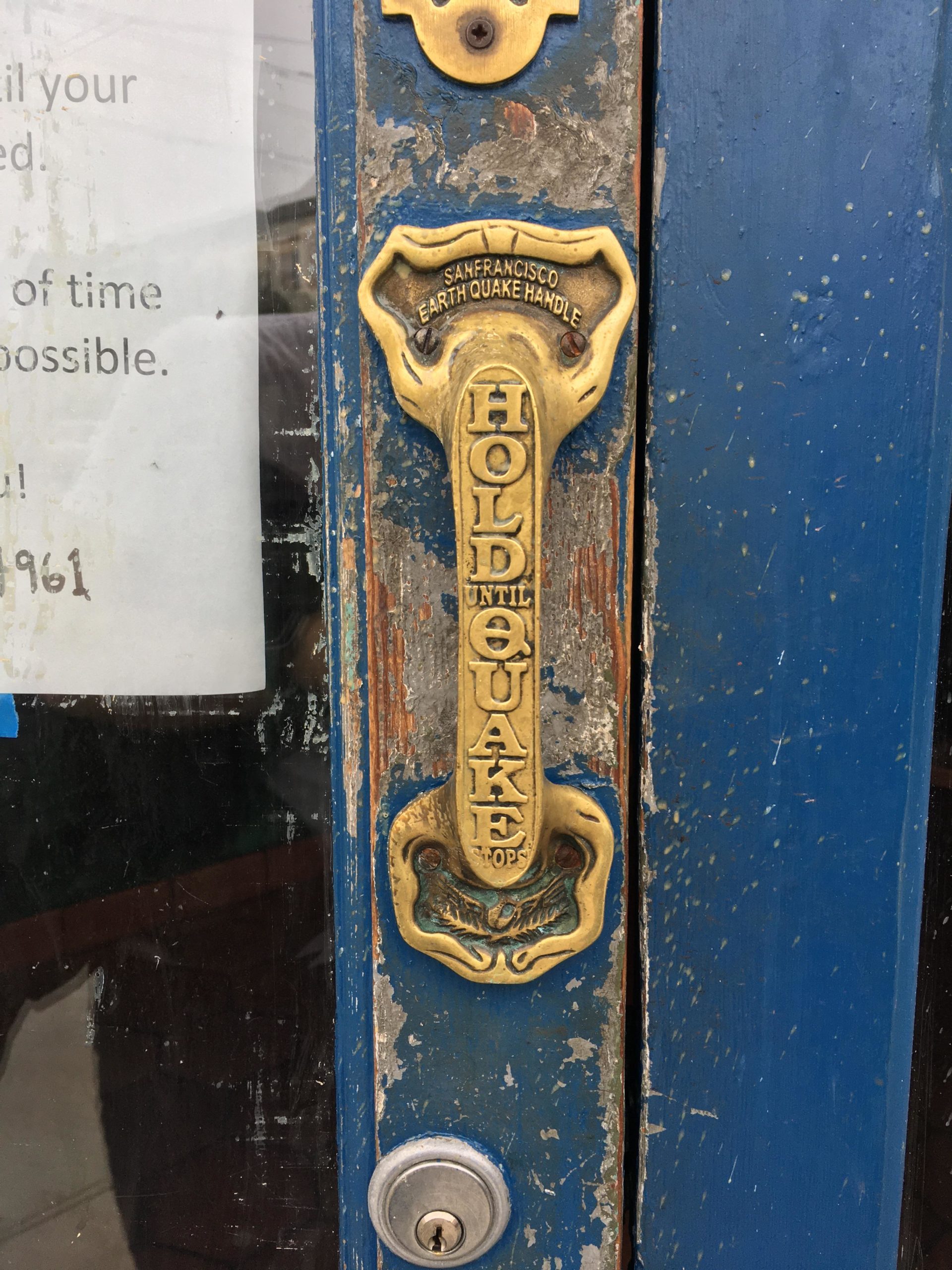 This+earthquake+door+handle+in+San+Francisco.