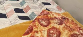 pizza+blanket