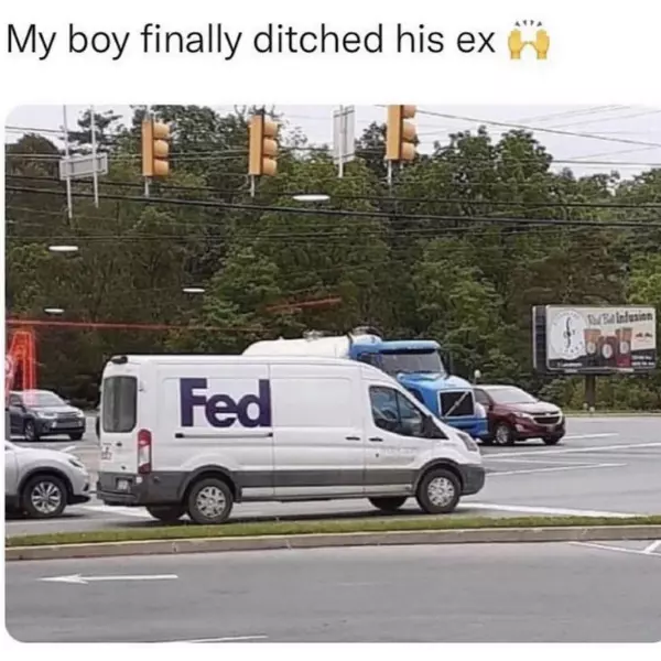 FBI+vans+are+getting+more+and+more+obvious+to+spot